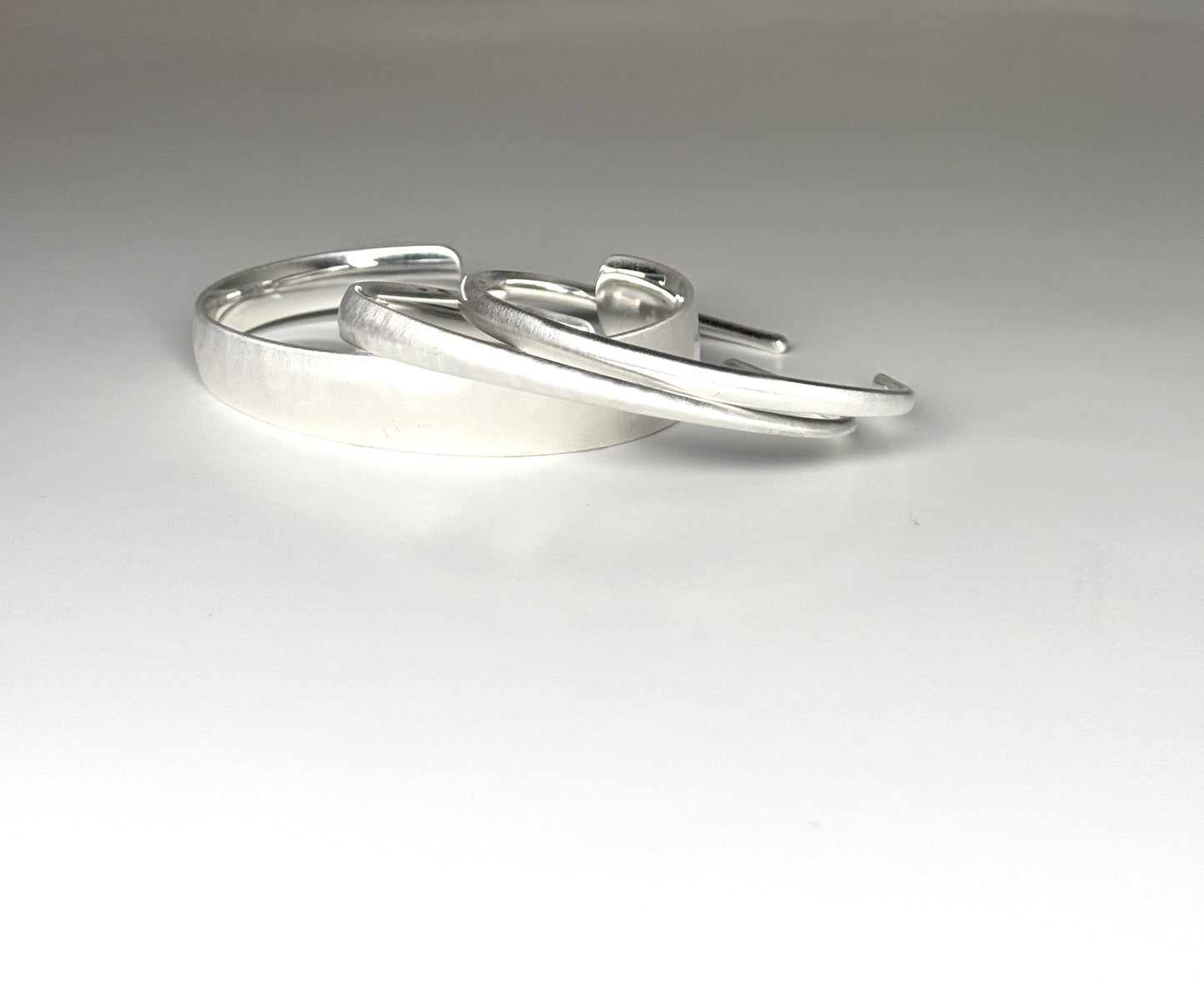 Kendra Scott Tiana Pinch Cuff Bracelet Set of 3 in silver