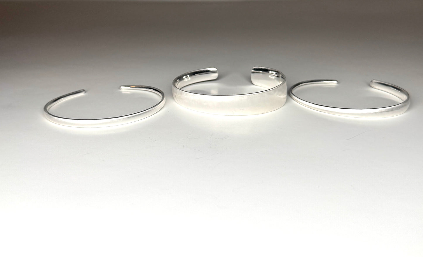Kendra Scott Tiana Pinch Cuff Bracelet Set of 3 in silver