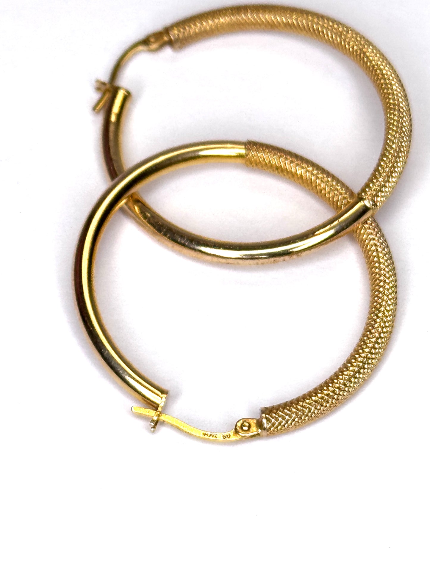 Italy 14K Yellow Shiny Gold Hoop Earrings