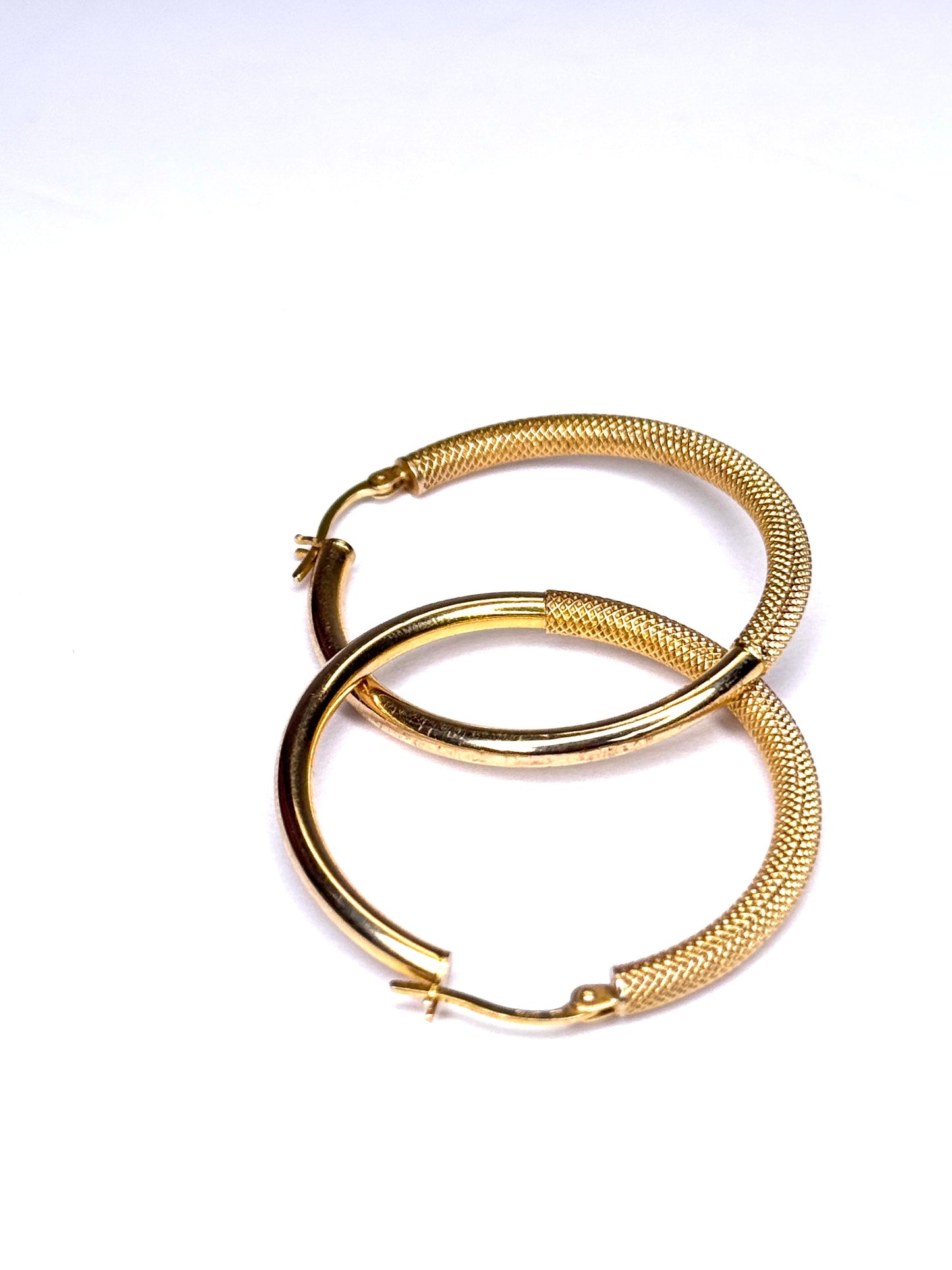 Italy 14K Yellow Shiny Gold Hoop Earrings