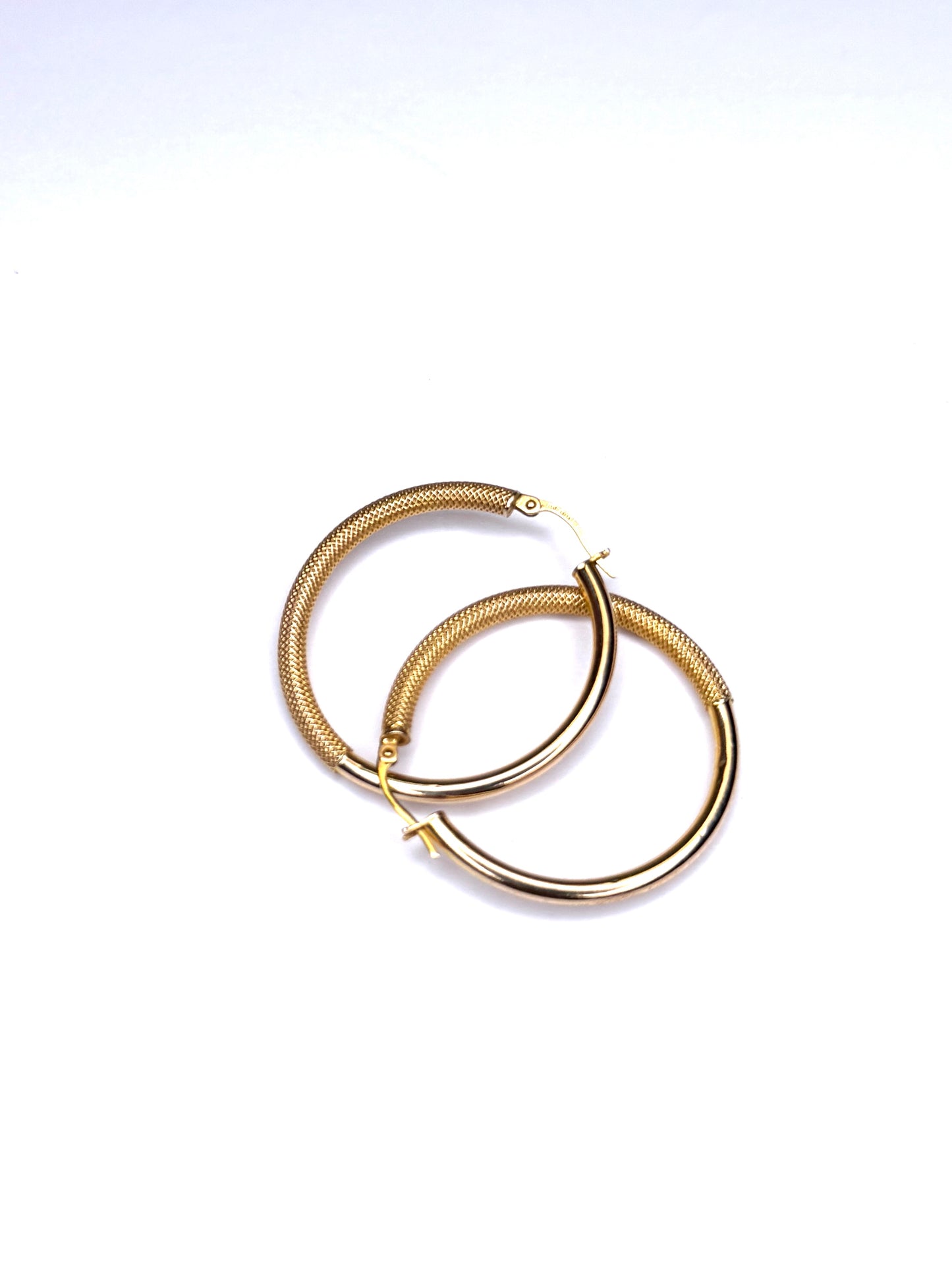 Italy 14K Yellow Shiny Gold Hoop Earrings