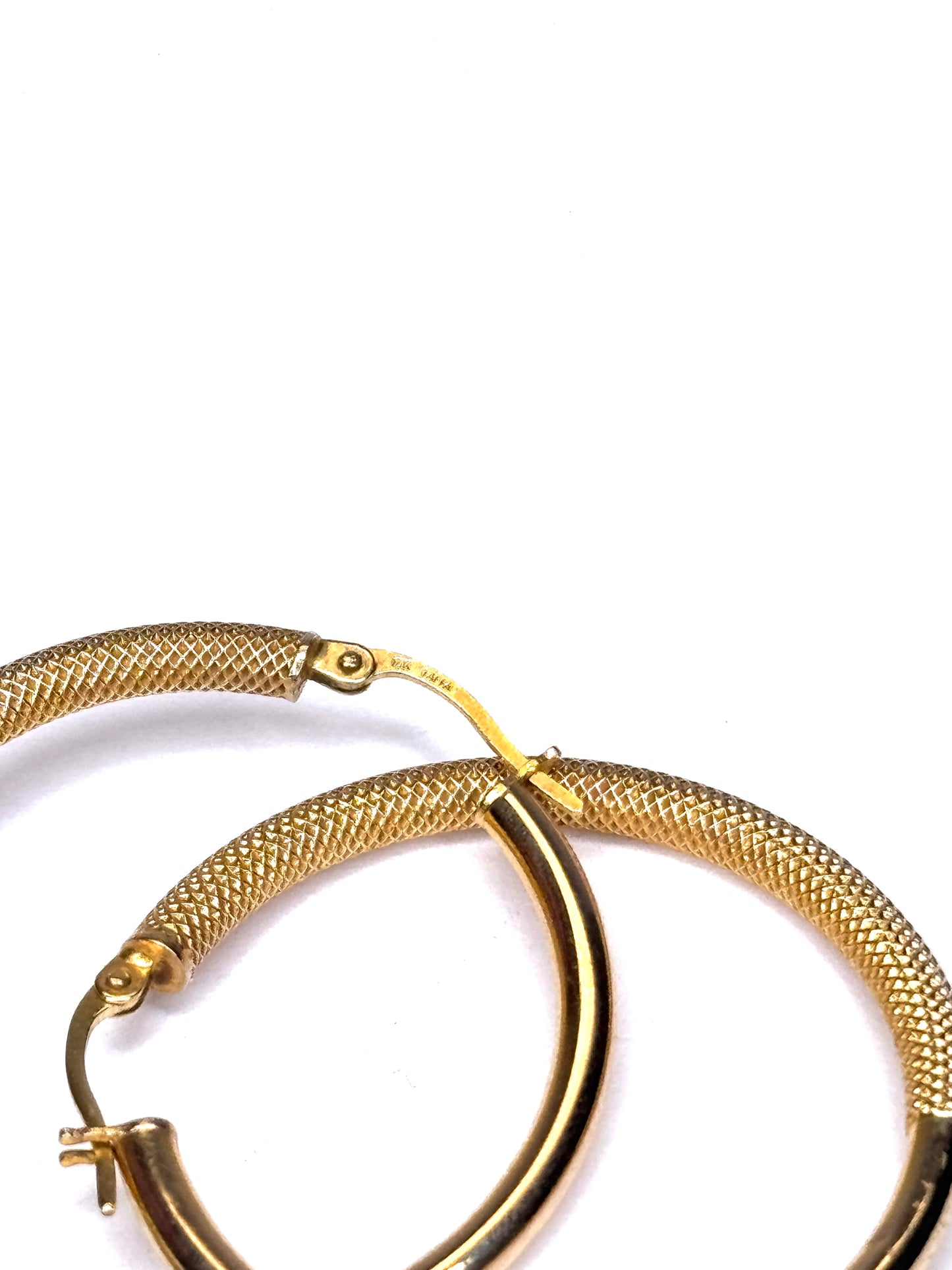 Italy 14K Yellow Shiny Gold Hoop Earrings