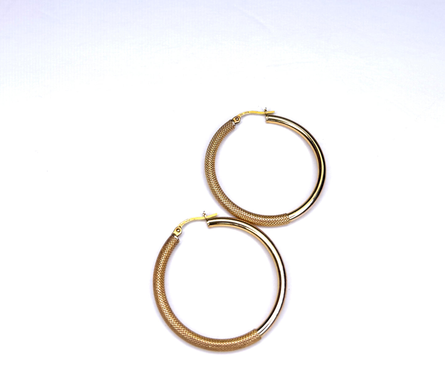 Italy 14K Yellow Shiny Gold Hoop Earrings