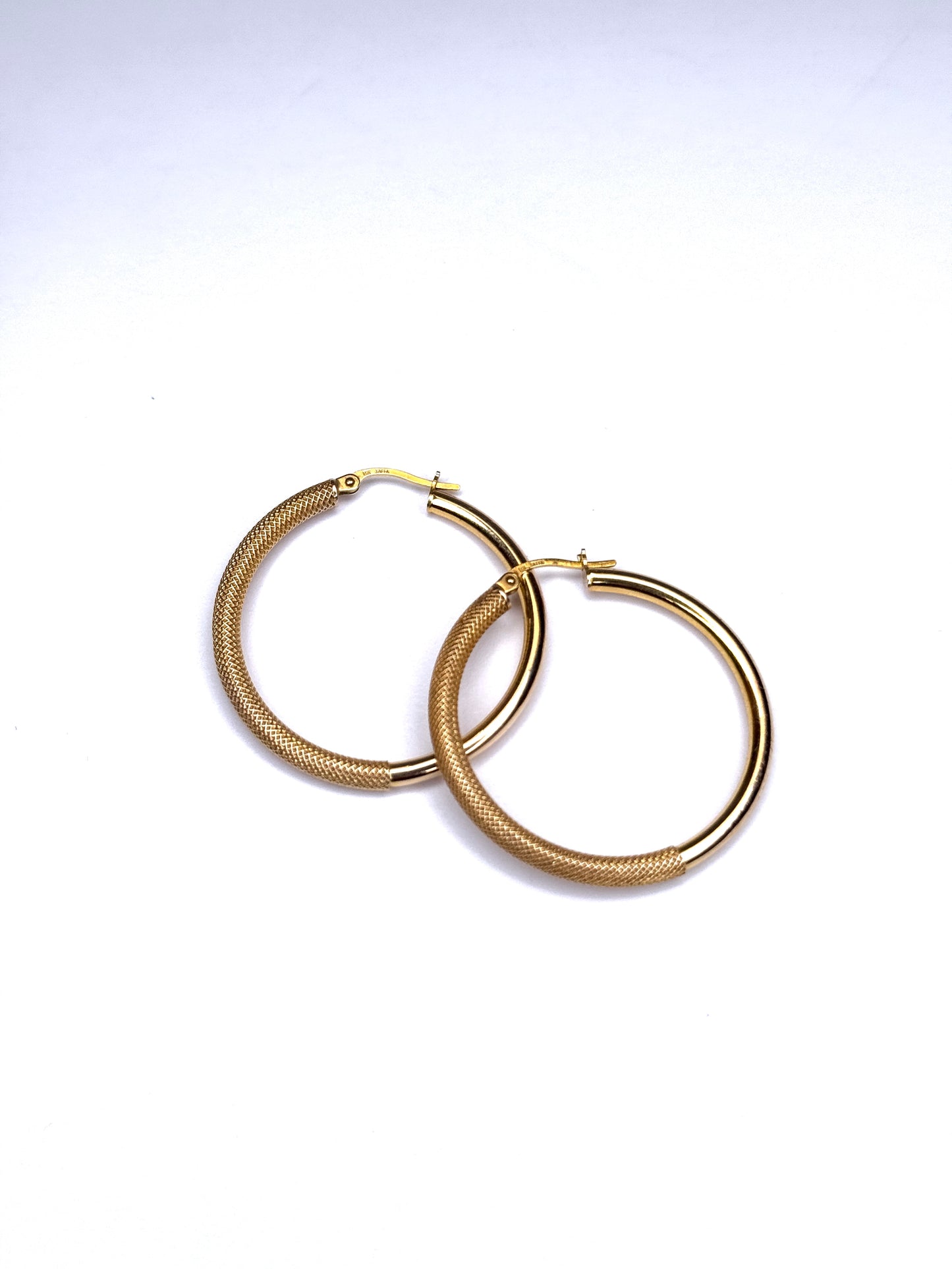 Italy 14K Yellow Shiny Gold Hoop Earrings